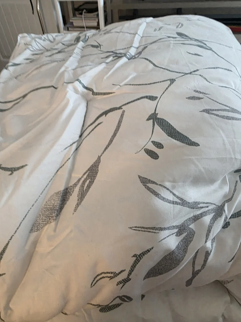 Kenneth Cole Reaction White Comforter with Sage Leaf Print and Light Green Throw